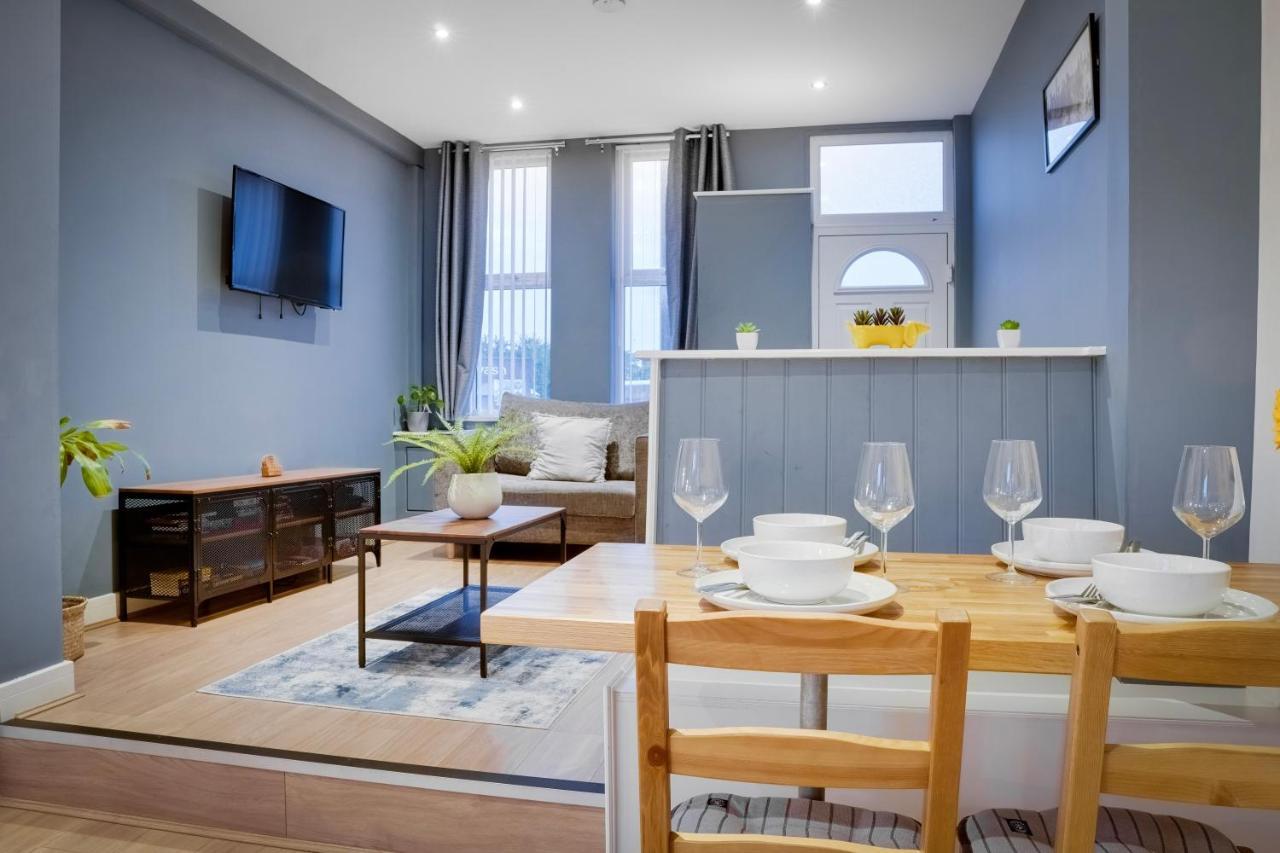 Birkenhead - 2 Bedroom House 外观 照片