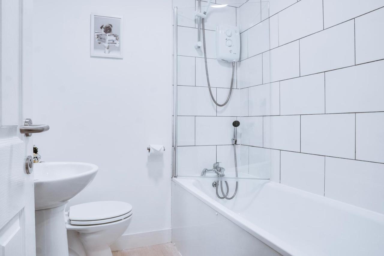 Birkenhead - 2 Bedroom House 外观 照片