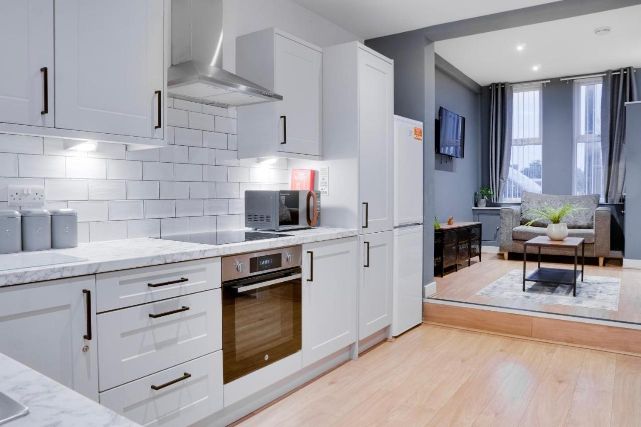 Birkenhead - 2 Bedroom House 外观 照片